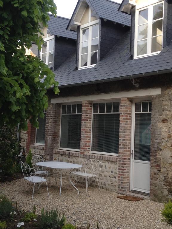 Les Graves Villa Villerville Rom bilde