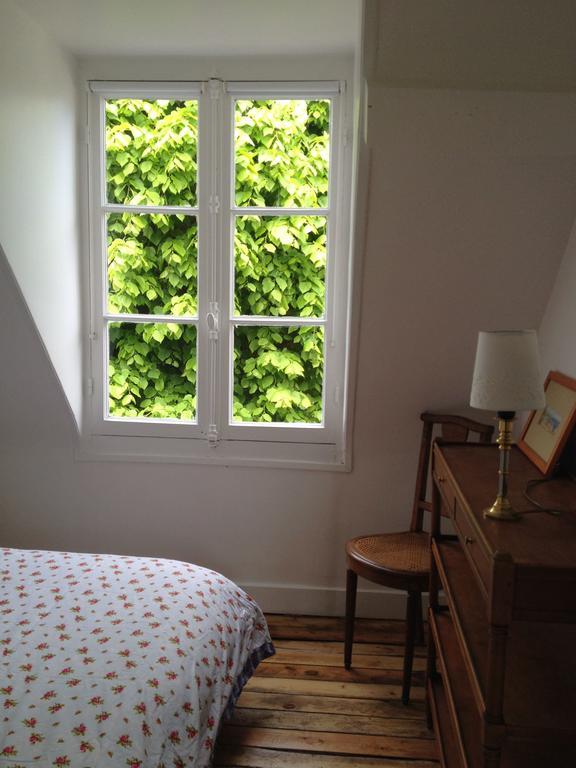 Les Graves Villa Villerville Rom bilde