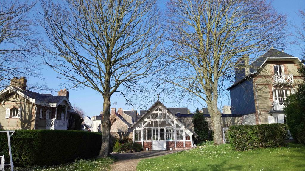 Les Graves Villa Villerville Eksteriør bilde